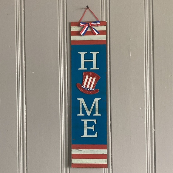 NWT Vertical Wooden HOME 🎩 Patriotic Hanging Decoration Sign - Picture 17 of 17